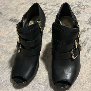 BCBG Paris Bootie Shoes Women’s Size 6.5 Black Open Toe Bootie Shoes